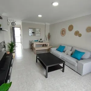 https://precioso-apartamento-a-estrenar-en-candelaria.in-canary-islands.com